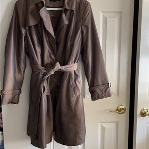 Women’s Portrait trench with button out liner